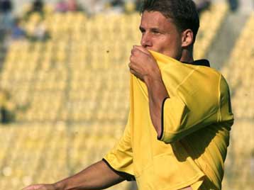 Την πόρτα της εξόδου είδαν Μιελκάρσκι και Ραμπεσαντρατανά