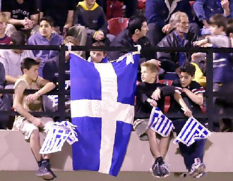 Ψυχολογία: Γιατί οι γυναίκες αδιαφορούν όταν «αρχίζει το ματς»;