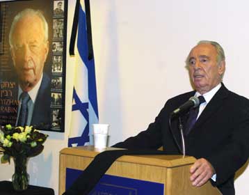 Ειρηνευτικό σχέδιο για τη Μ. Ανατολή θα παρουσιάσει στο Εργατικό Κόμμα ο Πέρες