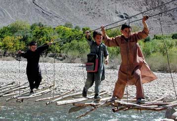 Πικρές αφγανικές ιστορίες τώρα και για παιδιά