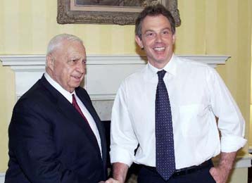 Έτοιμος για «οδυνηρές» παραχωρήσεις προς χάριν της ειρήνης, δηλώνει ο Αριέλ Σαρόν