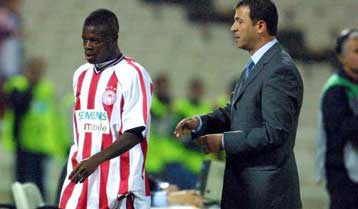 Τόνωση ηθικού από Λεμονή στους παίκτες του Ολυμπιακού