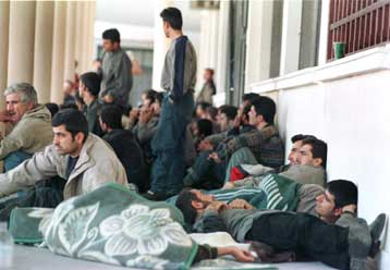 Εξήντα εννέα λαθρομετανάστες αφγανικής καταγωγής συνελήφθησαν στην Κω και τη Σύμη