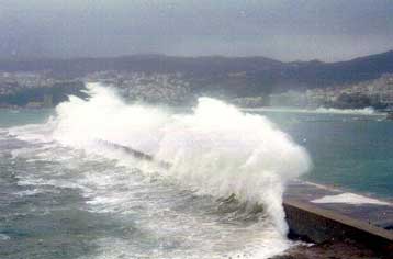 Σε ετοιμότητα οι υπηρεσίες για την αντιμετώπιση της κακοκαιρίας – Απαγόρευση απόπλου