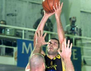 Ποιος θα σταματήσει την ΑΕΚ; Το Μαρούσι υπέκυψε με 89-79