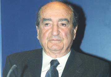 Νέος γύρος αντιπαράθεσης Λαλιώτη-Μητσοτάκη για τις συμβάσεις του «Ελ.Βενιζέλος»