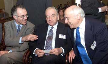 Νέο κύκλο εξαγορών και συγχωνεύσεων πυροδοτεί η κίνηση – ματ  Εθνικής και Alpha