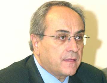 Αποδείξεις ειλικρίνειας για το «άνοιγμα» Λαλιώτη ζητά ο Ν.Κωνσταντόπουλος