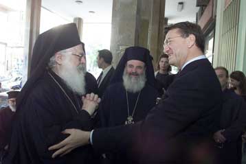 Με Κακλαμάνη, Ευθυμίου, Αβραμόπουλο και Παπανδρέου συναντήθηκε ο Αναστάσιος