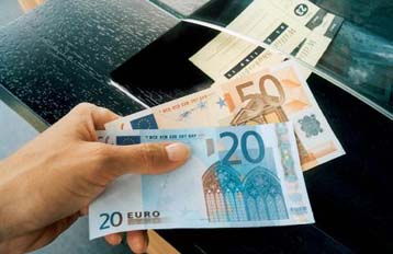 Μόνο δύο στις δέκα επιχειρήσεις έτοιμες για το ευρώ, τονίζει η PricewaterhouseCoopers