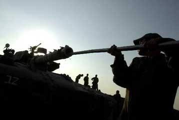 Φεύγουν οι ισραηλινές δυνάμεις κατοχής της Ραμάλα -αλλά… πότε;