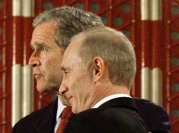 Ναι σε επιχειρήσεις διάσωσης, όχι σε πολεμική εμπλοκή λέει ο Βλαντιμίρ Πούτιν