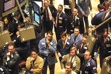 Ελαφριά η πτώση του Dow Jones, μικρή η άνοδος του Nasdaq