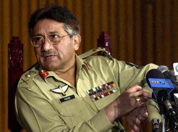 Την παύση των βομβαρδισμών την περίοδο του Ραμαζανιού ζητά ο Μουσαράφ