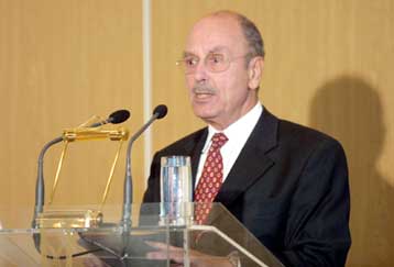 Παράδειγμα για τους Έλληνες η θυσία των αγωνιστών του Αρκαδίου, τόνισε ο Πρόεδρος