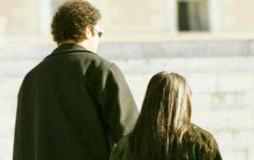 Ξενοφοβικοί οι Έλληνες νέοι και μάλιστα με διαφορά από τους υπόλοιπους Ευρωπαίους