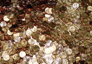 Σε μείωση των επιτοκίων προχωρούν οι εμπορικές τράπεζες