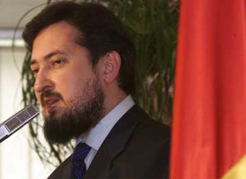 Ανασχηματισμό της κυβέρνησής του «βλέπει» ο πρωθυπουργός της ΠΓΔΜ