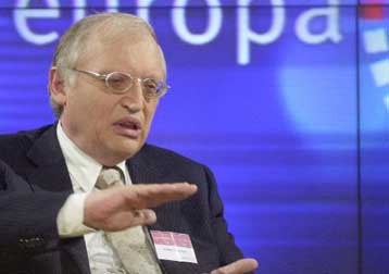 Η λύση του Κυπριακού δεν αποτελεί προϋπόθεση για την ένταξη, επανέλαβε ο Φερχόιγκεν