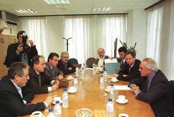 Κλίμα συνεργασίας επικράτησε στη συνάντηση της ηγεσίας του ΥΠΑΝ με τη ΓΣΕΕ