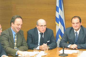 Για τη συγχώνευση Εθνικής – Alpha Bank ενημέρωσε ο Γ.Κωστόπουλος τον Κ.Καραμανλή