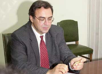 Στο 0,1% το πλεόνασμα φέτος, δηλώνει ο Ν.Χριστοδουλάκης – Φόρος 7% στα repos