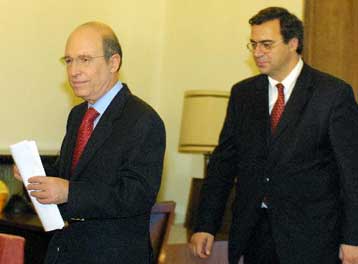 Λεπτομέρειες και διευκρινίσεις για το πακέτο φοροελαφρύνσεων από τον Ν.Χριστοδουλάκη