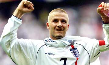 Μπέκαμ, Φίγκο και Ραούλ θα διεκδικήσουν τον τίτλο του κορυφαίου για το 2001