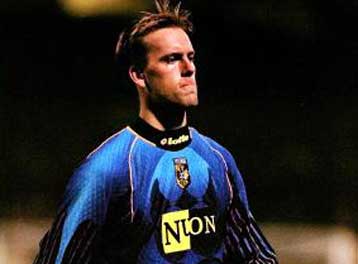 «Ερυθρόλευκο» ενδιαφέρον για Βέστερφελντ, αποχωρεί ο Μητρόπουλος