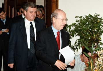 Το νέο θεσμικό πλαίσιο των ΜΜΕ συζήτησε ο πρωθυπουργός με τον υπουργό Τύπου