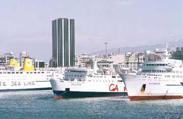 Απαγορεύτηκε ο απόπλους από Πειραιά για Δωδεκάνησα