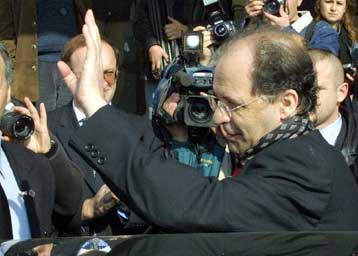 Νίκη στο κόμμα του Ρουγκόβα δίνουν τα exit polls στο Κοσσυφοπέδιο