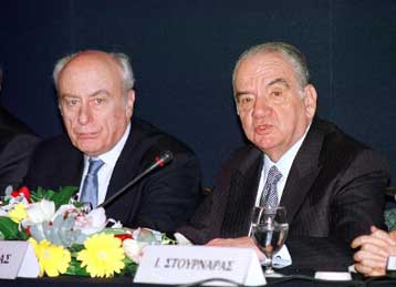 Την Τρίτη τα πρώτα επίσημα στοιχεία για τη συγχώνευση Εθνικής-Αlpha Bank