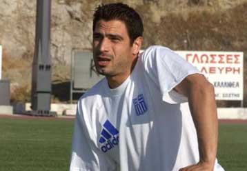 Αγνωστοι επιτέθηκαν στο αυτοκίνητο του παίκτη της ΑΕΚ, Ζήκου