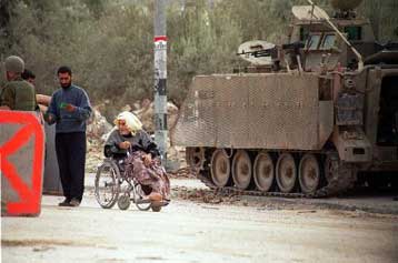 Να παγώσουν τα κονδύλια προς τους Παλαιστινίους ζήτησε από την ΕΕ ο Σαρόν