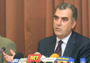 Δεν πρόκειται να αιφνιδιάσουμε κανέναν στο ασφαλιστικό, δηλώνει ο υπουργός Εργασίας