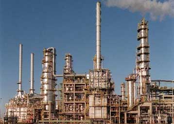 Συγχωνεύονται οι αμερικανικές πετρελαϊκές εταιρείες Conoco και Phillips Petroleum