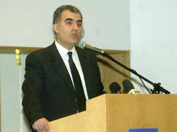 Κανονικά η καταβολή συντάξεων και δώρων Χριστουγέννων σε συνταξιούχους, λέει ο Ρέππας