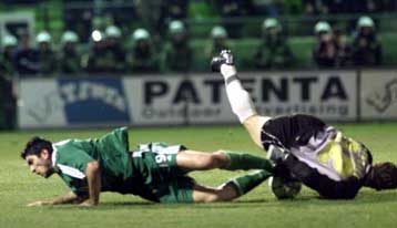 Δεν καταλογίζει πρόθεση στον Μ.Κωνσταντίνου ο τερματοφύλακας του Αρη, Δέλλιος