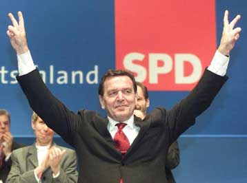 Ψήφο εμπιστοσύνης στην πολιτική του ζήτησε (και πήρε) ο Σρέντερ από το SPD