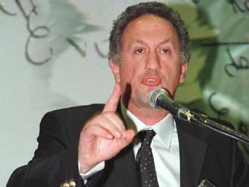 Αλλαγές στην κρατική μηχανή υποσχέθηκε ο ΥΠΕΣ μιλώντας στο συνέδριο της ΑΔΕΔΥ