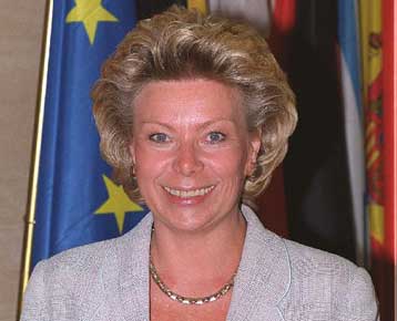 Τη Λευκή Βίβλο για τη νεολαία ενέκρινε η Ευρωπαϊκή Επιτροπή