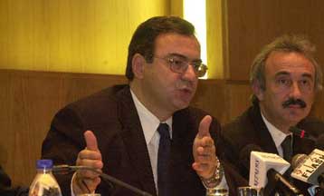 Στο 3% η ανάπτυξη της ελληνικής οικονομίας το 2002, εκτιμά το ΔΝΤ