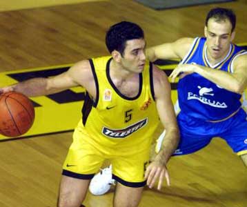 Παρελθόν από το Μαρούσι ο Νικολαΐδης, με απόφαση Πετρόπουλου