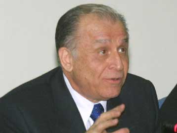 Αλληλεγγύη και δημοκρατία η απάντηση στην τρομοκρατία, δηλώνει ο Ίον Ιλιέσκου