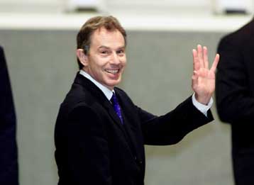 Ο Βρετανός πρωθυπουργός καλεί τους συμπατριώτες του να αναλάβουν ρόλο-κλειδί στην ΕΕ