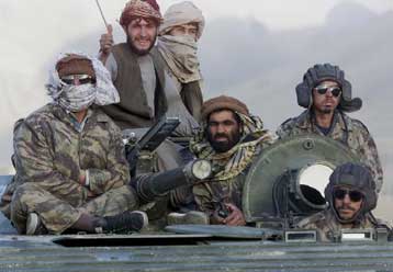 Μεγάλη επίθεση κατά του Κουντούζ από τη Βόρεια Συμμαχία –  Αφαντος ο μουλάς Ομάρ