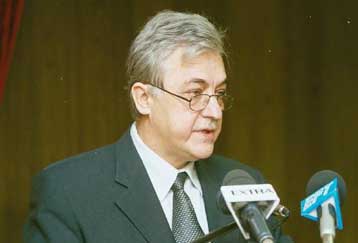 Αμεση συγκρότηση των γραφείων υποδοχής ασθενών στα νοσοκομεία ζητά ο Αλ.Παπαδόπουλος