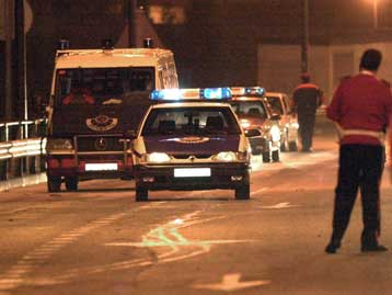 Δύο αστυνομικοί νεκροί από πυρά αγνώστων στη Χώρα των Βάσκων