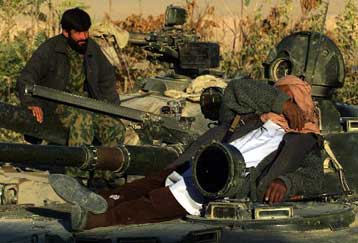 Η Βόρεια Συμμαχία κατέλαβε το τελευταίο προπύργιο των Ταλιμπάν στο βόρειο Αφγανιστάν